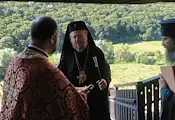 Митрополит Наум възглави празнично богослужение в Крепчанския скален манастир