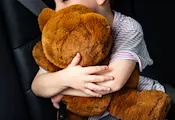 3-годишно дете загина в заключен автомобил край Париж