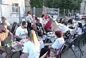 Лом отпразнува Деня на съседа с обща трапеза под открито небе