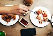 Защо чуждата храна винаги е по-вкусна