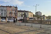 Почина мъжът, бутнат от Лъвов мост Почина мъжът, бутнат от Лъвов мост