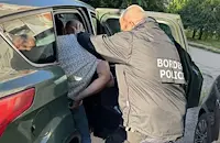 Разбиха банда за трафик на мигранти в София