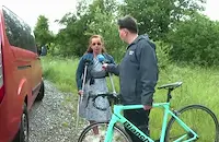 Инцидент с автобус край София прати адвокатка в болница