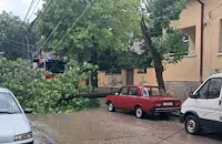 Порой блокира жена в кола в Хасково