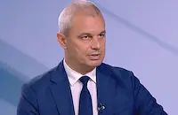 Костадин Костадинов: България изнесе 22 танка за Украйна