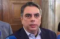 Асен Василев: Гласуваха милиарден дълг без разчети