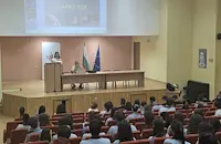Полицията обучи русенски гимназисти за вредата от наркотиците