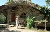 Два опасни капана дебнат при резервациите за почивка