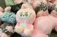 Над 3000 контрабандни играчки укриха във вендинг машини
