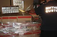Митничари откриха милион цигари в ТИР-ове с кроасани