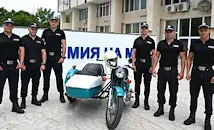 Курсанти от МВР реставрираха мотоциклет „ИЖ Планета 3“
