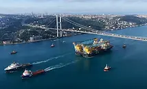 Морски колос блокира Босфора на път за Румъния