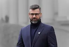 Нашите политици стават сламени човеци които ще се обясняват на