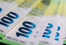 Държавните служители ще поемат част от личните си осигуровкиПравителството планира