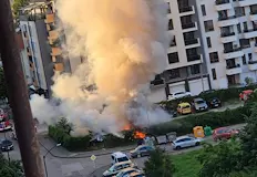 Огънят е тръгнал от автомобил на Пътна помощ Шест автомобила