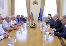 Кабинетът обещава пълно изсветляване на ценообразуването в сектораДържавата поема категоричен