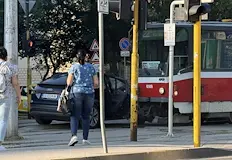 Пътна полиция регулира движението на бул Никола Мушанов Десетгодишно дете