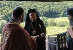 Владиката критикува показното демонстриране на вярата с викове и лозунги