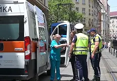 Инцидентът блокира движението на трамваитеМладеж управляващ електрическа тротинетка блъсна пешеходка
