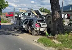 Колата се е блъснала в бетонна оградаОсемнадесетгодишен младеж загина при
