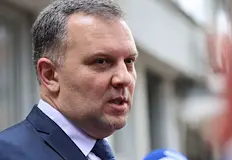 Лицето е било реабилитирано и отново задържано за посегателства срещу