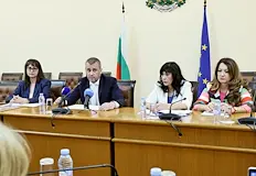 Европейската прокуратура разследва мащабни железопътни проектиТранспортният сектор в България е