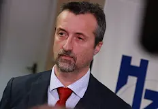 Доц Петко Стефановски се мотивира с липса на политическа подкрепаЛипсата