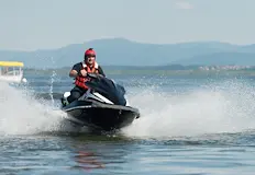 Водната база в Ахелой е работила без разрешителни17 годишно момче