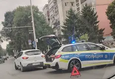 Уредбата до Кооперативния пазар не свети от два дниНяколко автомобила