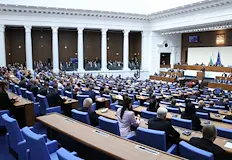 Единствено у нас ги актуализират на тримесечиеБългарските народни представители получават