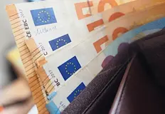 НОИ изчисли ефекта от новия законопроект за държавната администрацияЧистите доходи
