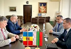 Дипломати и местна власт чертаят нови културни връзкиКметът на Община