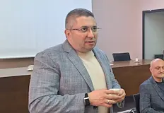 Депутатът критикува служебния кабинет на Румен РадевВсички действащи договори за