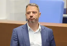 Депутатът от ГЕРБ се оттегля от активната политикаНародното събрание прекрати