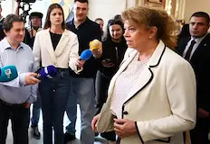 Държавният глава поиска спешна промяна във външната политикаГеополитическият разлом минава