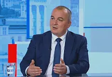 Земеделският министър защити кампанията Кошница с грижа Земеделският министър Пламен