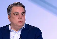 Съпредседателят на ПП критикува замразяването на социалните плащанияСъпредседателят на Продължаваме
