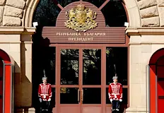 Номинацията на Андрей Гюров задвижи политическите централиСлед като от ДСБ