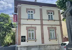 Документи съхранявани в историческата сграда разказват за живота на славните