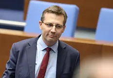 Депутатът остана без пари за битови сметкиСофийският съд наложи запор
