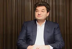 Бомба с метални сачми рани Вадим ЕрмолаевТрима души от украинско