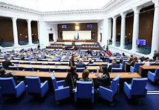 Месечните възнаграждения на народните представители остават на сегашните ниваНародните представители