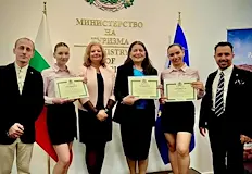 Лучия Астарджиева и Ирена Минчева станаха министри за денДве възпитанички