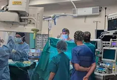 Американски специалист помага на лекарите в Пирогов За първи път