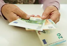 Нова формулировка ощетява възрастните хора с ниски доходиБюджетната комисия в