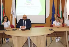 Областната управа и РЗИ предприемат спешни мерки в учебните заведенияСпешни