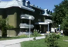 Одитният доклад за почивната база на две училища отива на