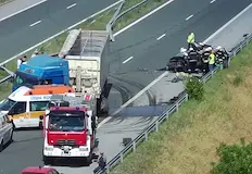 Треньорът Иван Терзийски и съпругата му са в болницаШофьорът на