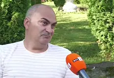 Счупи стъклото като вестник и се опита да ме сграбчи