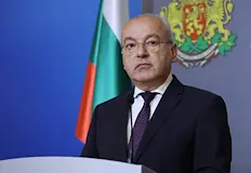 Финансовият министър обяви сериозно разминаване в бюджетните разчетиЕвропейската комисия твърдо